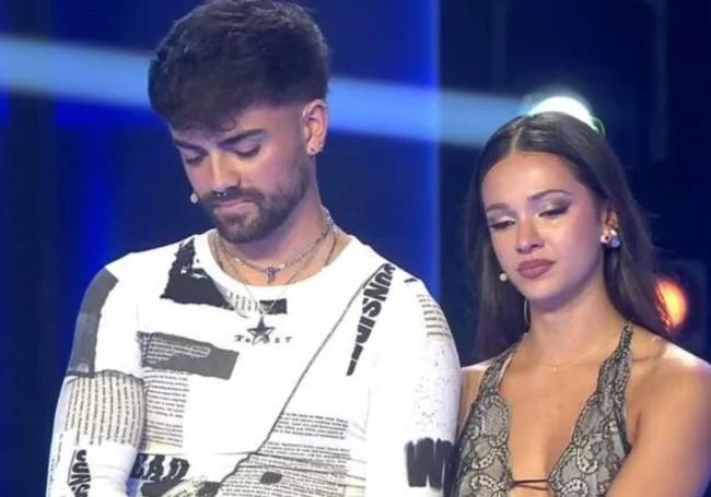 Iván Rojo y su compañera Claudia Arenas, momentos antes de conocer los votos del público.